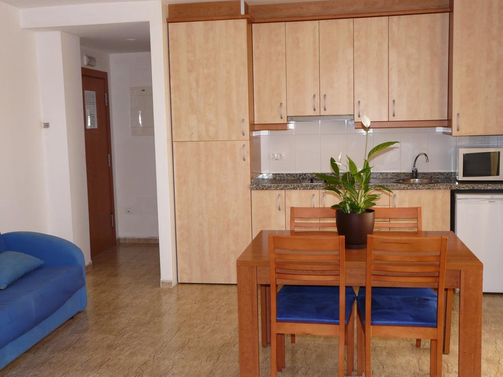 Apart Hotels Mar Blava Кубеляс Стая снимка